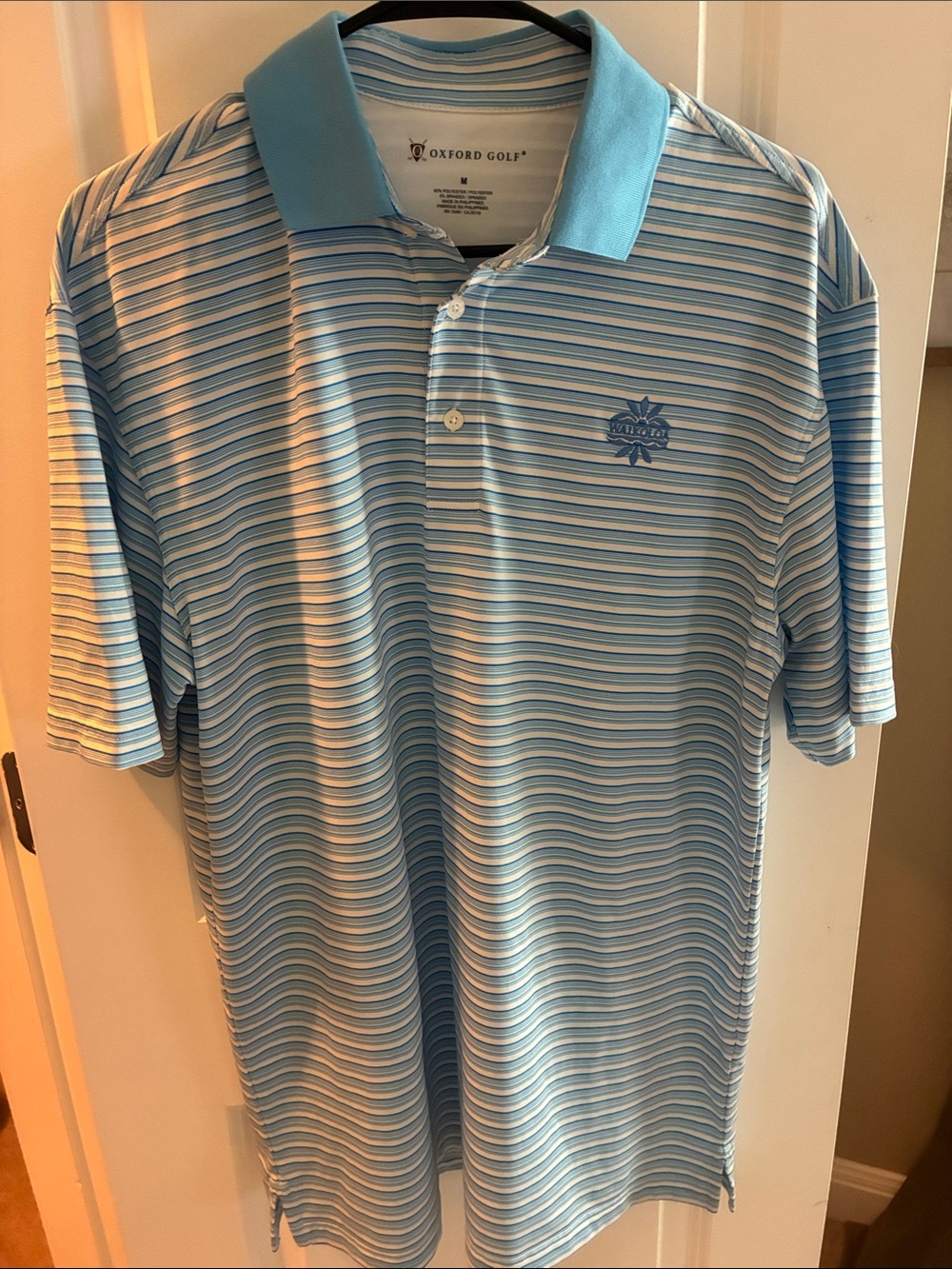 Oxford Light Blue Striped Polo Waikoloa Golf size Medium. Excellent condition